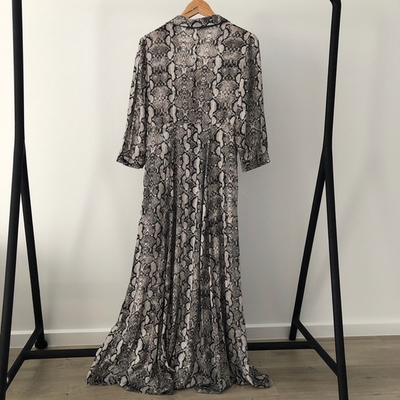 💫 HOST PICK 💫 ZARA Snake Print Maxi Dress - Picture 4 of 5